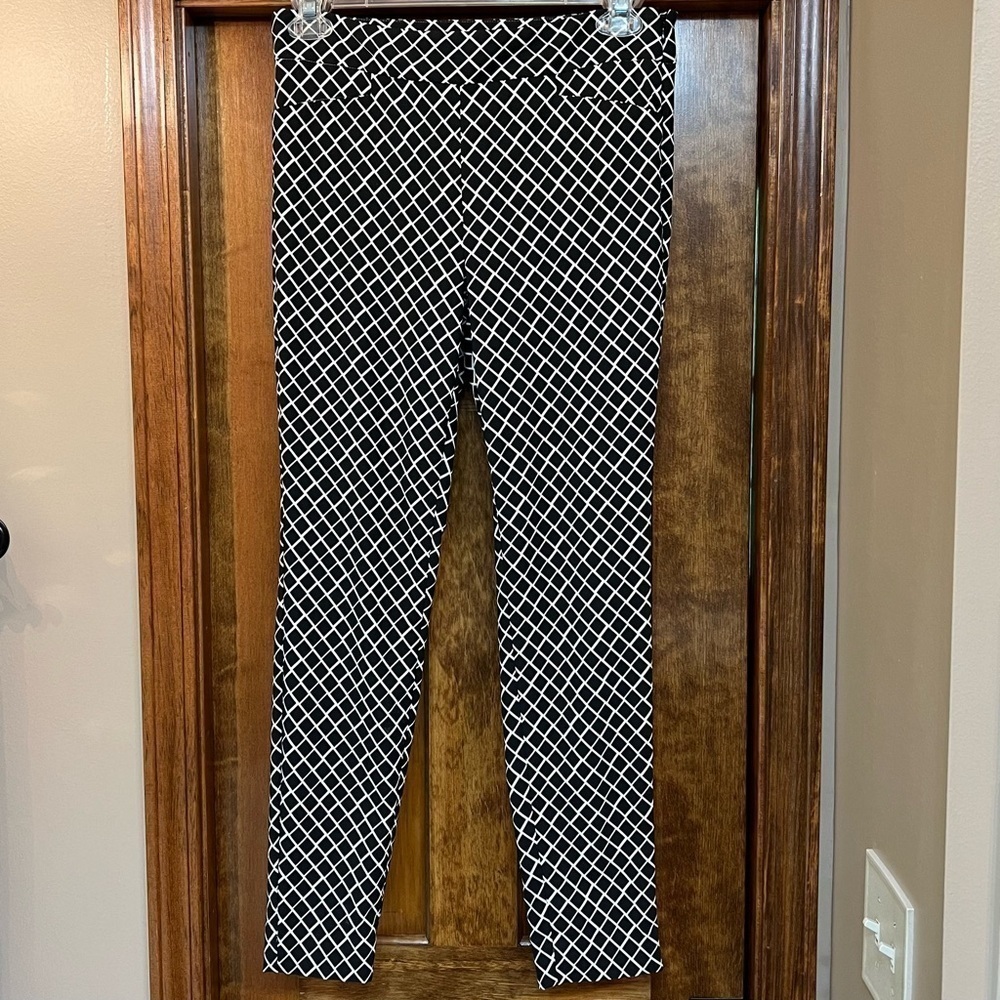 The Limited Ideal Stretch Ankle Pants Leggings Sz 8 EUC‎ Like New